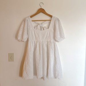 Beautiful Eyelet mini dress